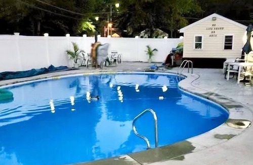 Geneva-on-the-Lake Apartment | The Weekender Unit #5