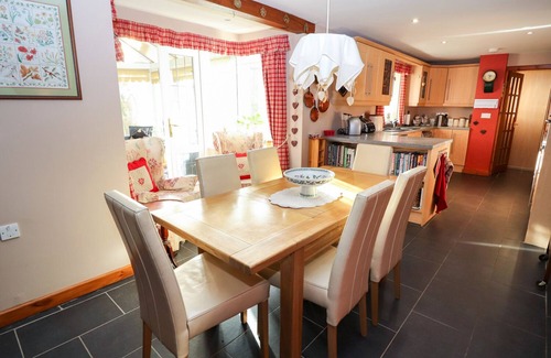 Hendrerwydd Cottage | THE WEST WING, pet friendly, character holiday cottage in Bodfari