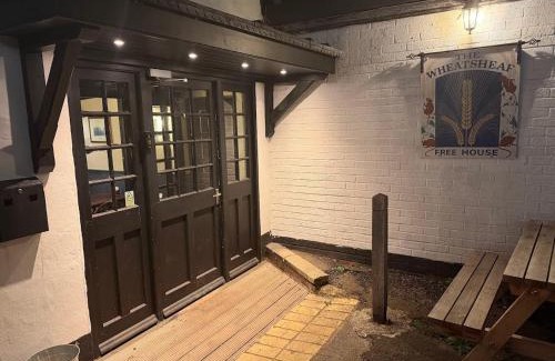 Tempsford Hotel | The Wheatsheaf in Tempsford