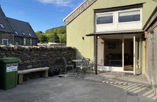 Staveley House | The Wheelhouse at Staveley - Characterful & Modern Holiday Home with SAUNA