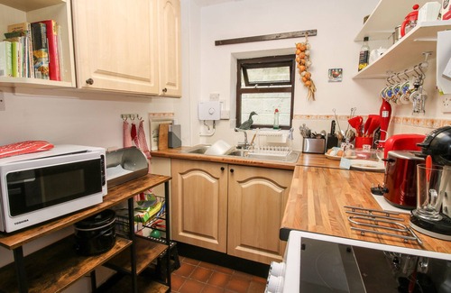 Church Stretton Cottage | THE WHEELHOUSE AT DUDGELEY MILL, pet friendly in All Stretton