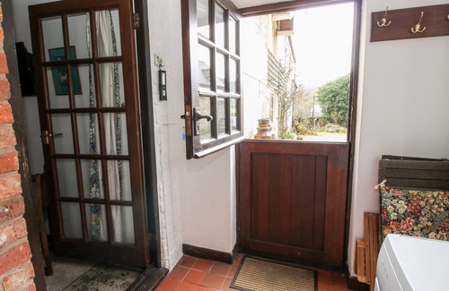 Church Stretton Cottage | THE WHEELHOUSE AT DUDGELEY MILL, pet friendly in All Stretton