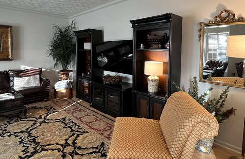 Nicholasville House | The “White House” in the Bluegrass