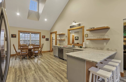 Logan Cabin | The Wildrose | Hocking Hills