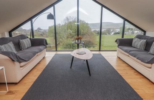 Newport House | The Willows