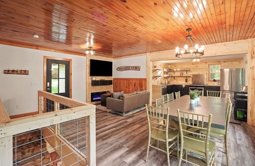 Laurelville Cabin | The Woodlands at Hocking Hills-Notestone Cabin