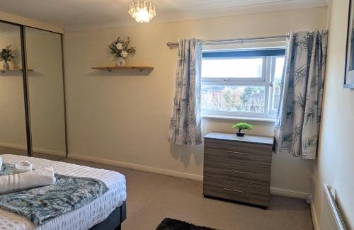 Shrewsbury House | Theatre Severn Town House, Parking & Quarry Views