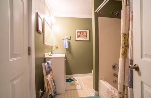Clarkesville Cabin | Theda Mae's Sunflower Suite-#1