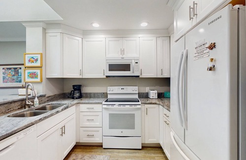 Atlantic Beach Condo | Third Floor, Oceanfront Condo with Excellent View, Shared Outdoor Pool & Grills