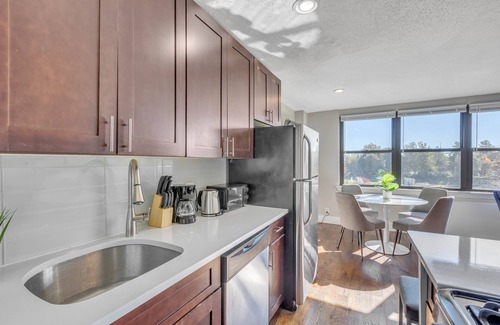 Germantown Apartment | This apartment is a 2 bedroom(s), 1 bathrooms, located in Philadelphia, PA.