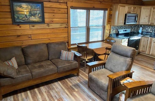 Gladehill Cabin | This cabin is a 2 bedroom(s), 1 bathrooms, located in Union Hall, VA.