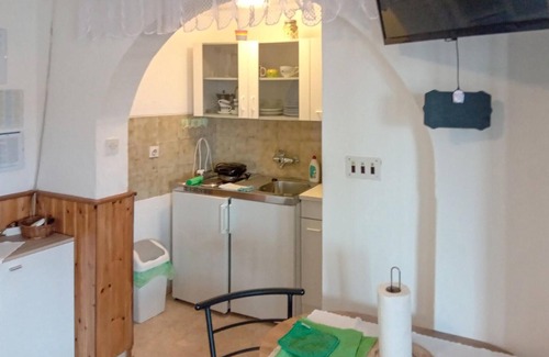 Martinscica Apartment | This compact studio flat is just a stone's throw from the pebble beach.