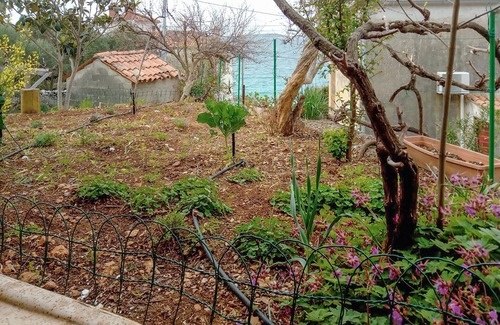 Martinscica Apartment | This compact studio flat is just a stone's throw from the pebble beach.