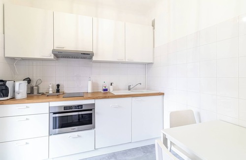 Menton Condo | This condominium is a 0 bedroom(s), 1 bathrooms, located in Menton , .