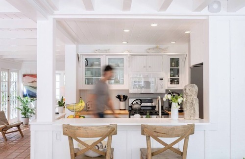 Montecito Apartment | This duplex is a 2 bedroom(s), 2 bathrooms, located in Montecito, CA.