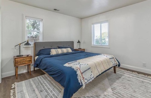 Livermore House | This house is a 2 bedroom(s), 1 bathrooms, located in Livermore, CA.