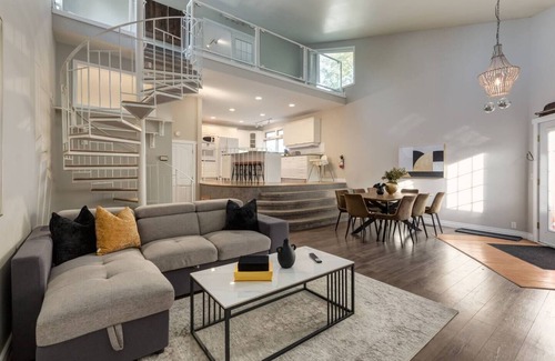 Crescent Heights House | This house is a 3 bedroom(s), 2.5 bathrooms, located in Calgary, AB.