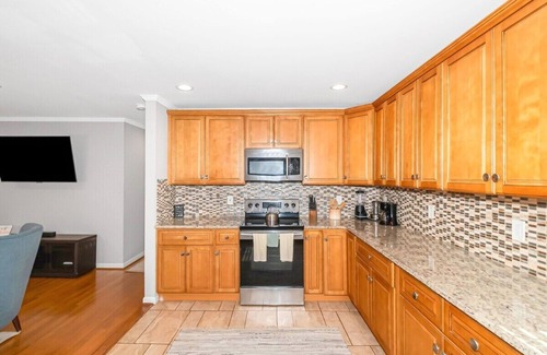 Church Street House | This house is a 5 bedrooms, 3 bathrooms, located in Atlanta, GA.