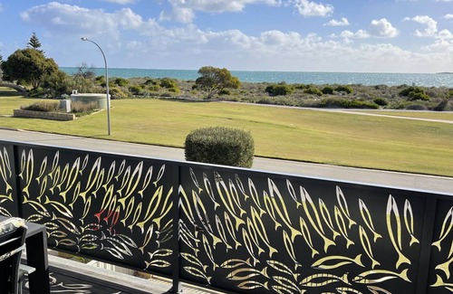 Jurien Bay Villa | This is a beach front townhouse