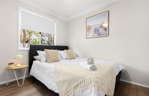 Culburra Beach House | This is Livin' - Fire Pit - 3 Mins Walk to Beach