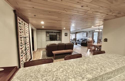 Big Sky House | This property is NOT bookable!