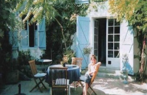 Chaillevette House | This village house is located on the side of the Seudre River, at the marsh edge, 10 km. from the ocean, between Mo