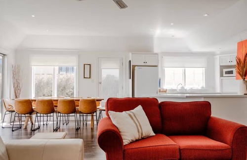 Victoria House | Thistle Beach Cottage-Port Fairy