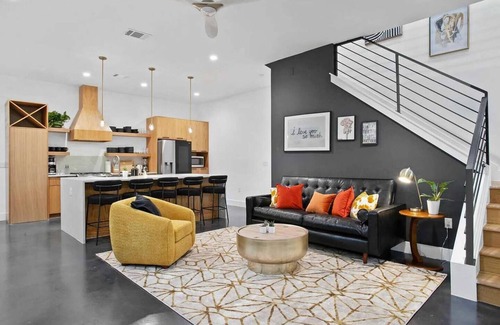 South Lamar House | Thonton Unit A & B