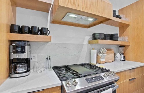 South Lamar House | Thonton Unit A & B