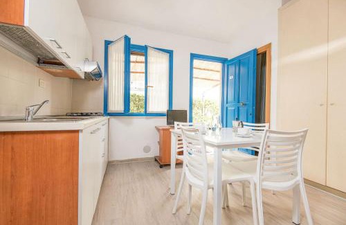 Piombino Apartment | THR-ISA-Appartament plus with mezzanine, 4 beds, air conditioning and private outdoor area in Village with 6 swimming-pools