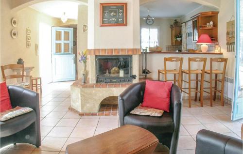 La Tranche-sur-Mer House | Three-Bedroom Holiday Home In La Tranche Sur Mer