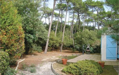 La Tranche-sur-Mer House | Three-Bedroom Holiday Home In La Tranche Sur Mer
