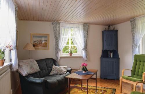 Storlinge House | Three-Bedroom Holiday Home In Borgholm