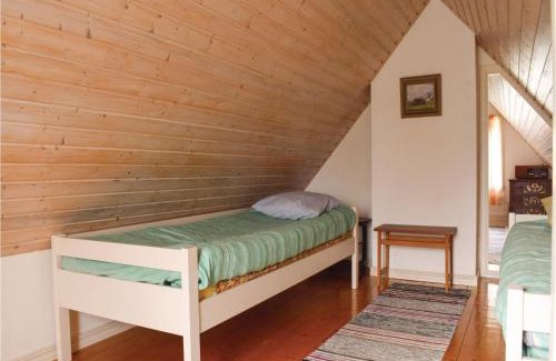 Storlinge House | Three-Bedroom Holiday Home In Borgholm