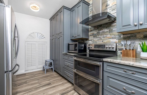 Gulf Cove House | Three bedroom, two bathroom home located on the Myakka River.