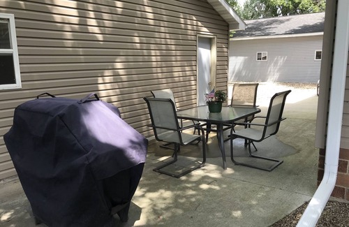 Clear Lake House | Three Blocks To The Lake! 4 Bedroom House With Two Stall Garage Sleeps 8