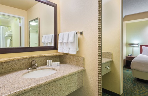 Biggar House | Three Convenient Room | Close to Gulf Coast Town Center | Enjoy Free Parking