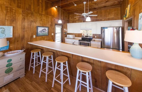Sandbridge House | Three Knots
