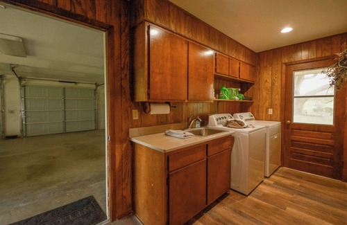 Utopia House | Three Oaks Property