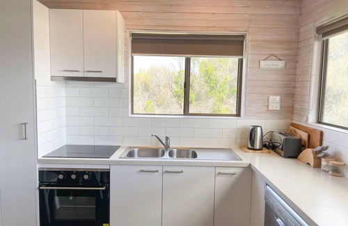 Waterhouse House | Three Sisters - 12 O'Byrne Avenue