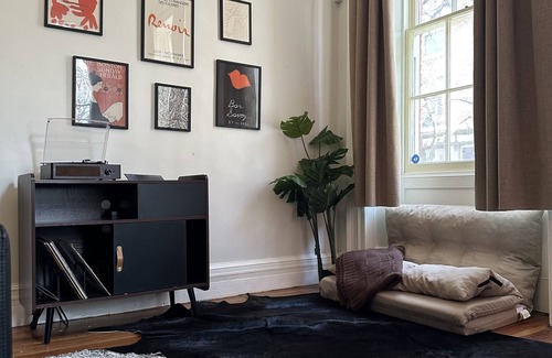 Troy House | Three Story Charm: Downtown Luxe