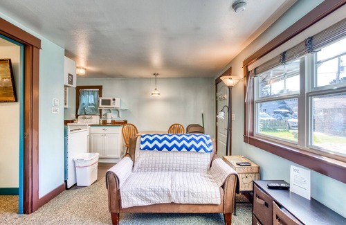 Downtown Cannon Beach Cottage | Three Sunny Cottages in a Great Location Near Downtown & Beach - Dogs Welcome