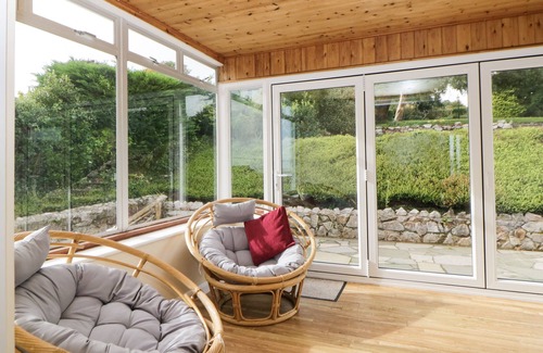 Ebford Cottage | TIDEWAYS, pet friendly, country holiday cottage in Starcross, Devon
