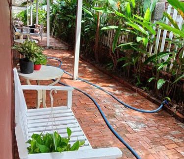 Ong Lang Hotel | Tim Hotel