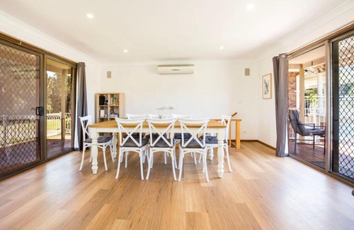 Culburra Beach House | Time and Tide Pet Friendly 1 Min Walk to Beach