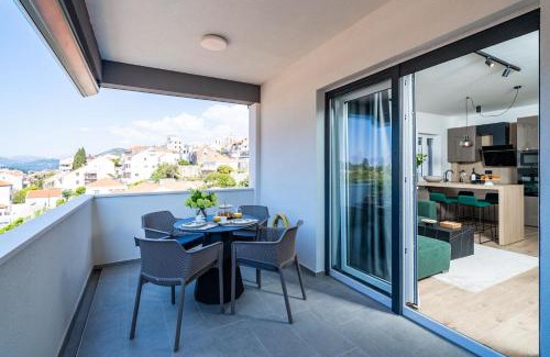 Montovjerna Apartment | Time Off Apartment (a) with balcony