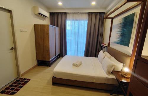 Kuantan House | Timurbay Seafront By Moonlight pool view