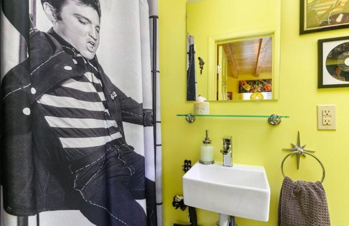 Kerns House | Tiny Digs Rock N Roll House