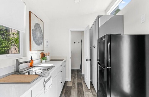 Dunsmuir House | Tiny Home - (Cedar)