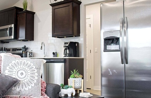 Centerton House | Tiny Home near MTB Trails, Wal-Mart HQ, Sleeps 6